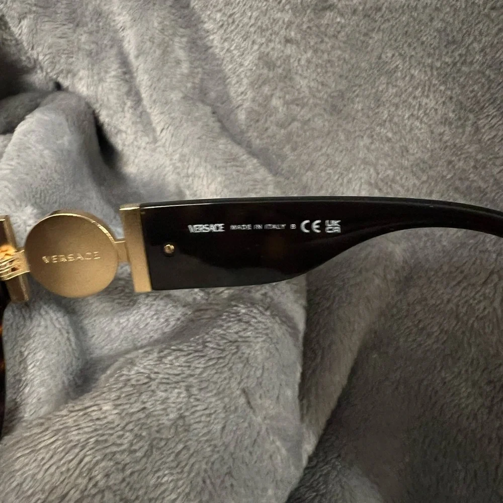 VERSACE Sunglasses - Picture 10 of 10